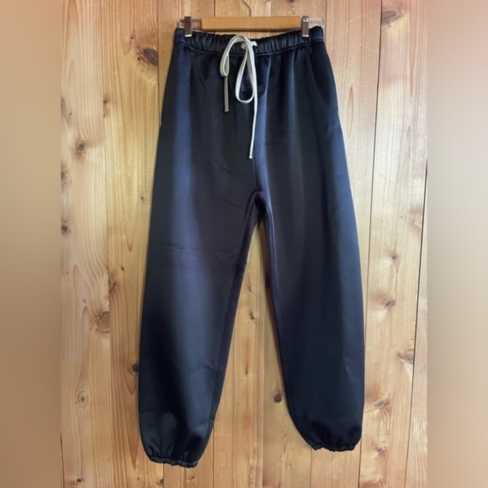 FEAR OF GOD Essentials Satin Jogger